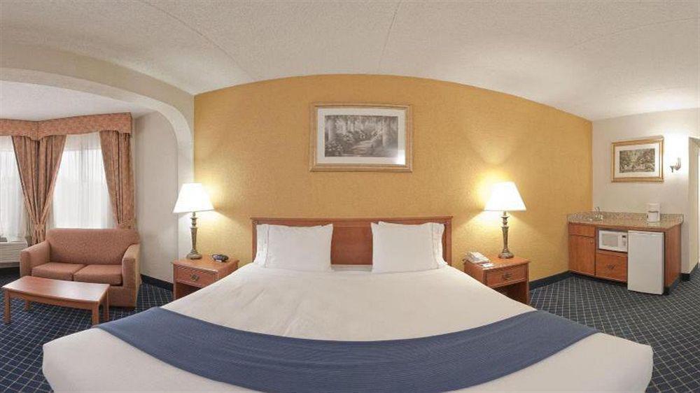 Holiday Inn Express & Suites Nashville-I-40 & I-24 Eksteriør billede