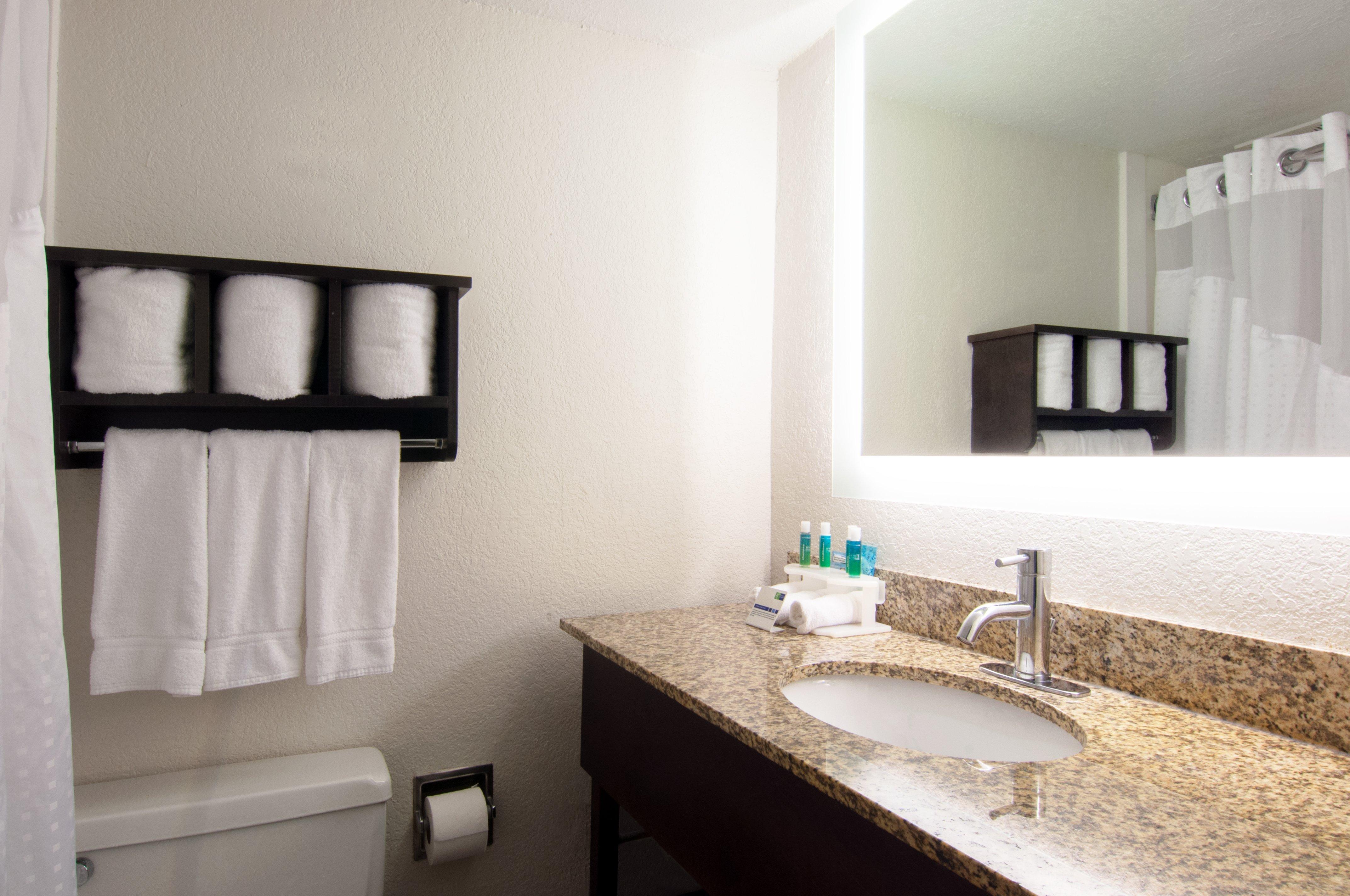 Holiday Inn Express & Suites Nashville-I-40 & I-24 Eksteriør billede