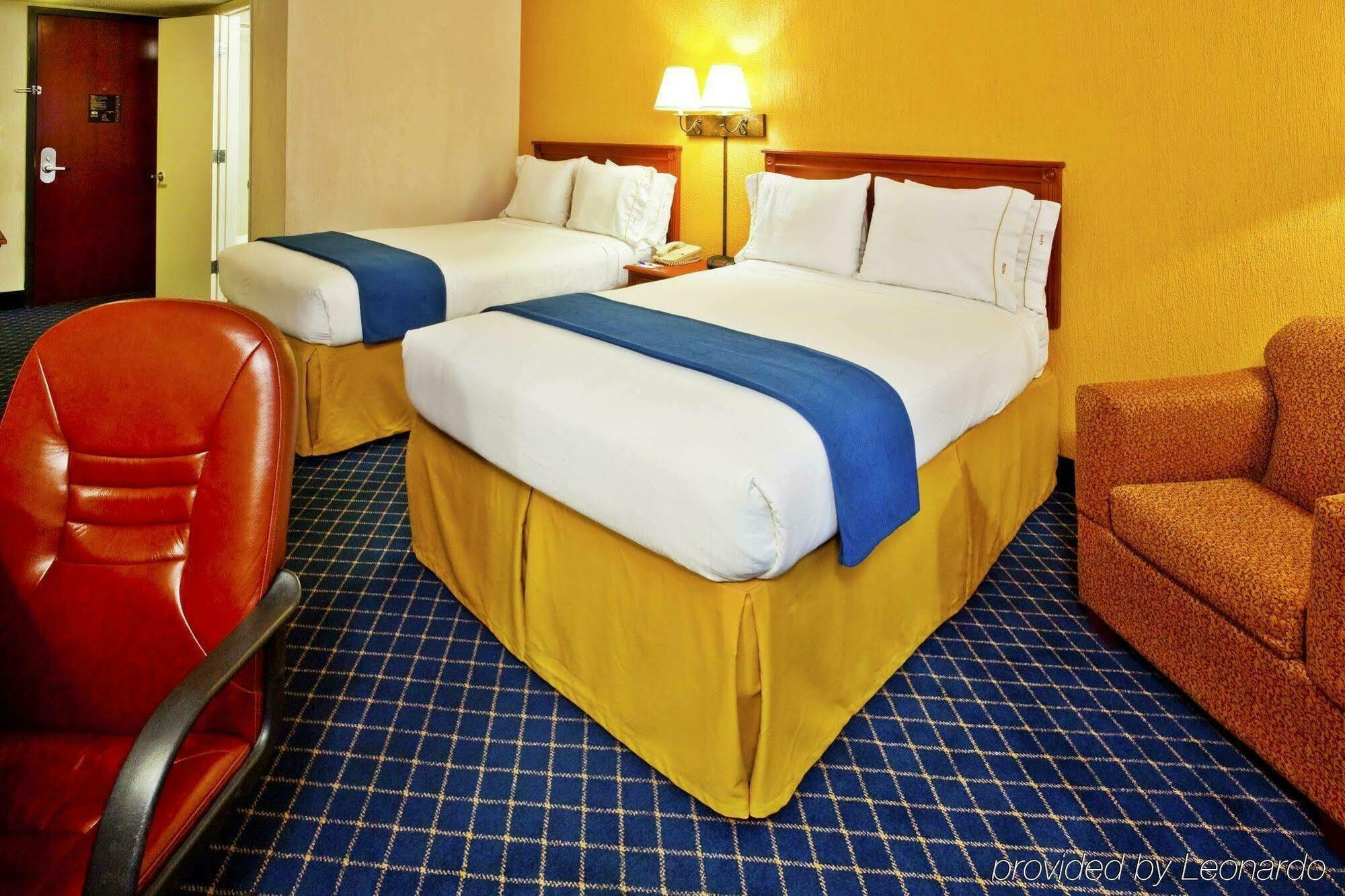 Holiday Inn Express & Suites Nashville-I-40 & I-24 Eksteriør billede